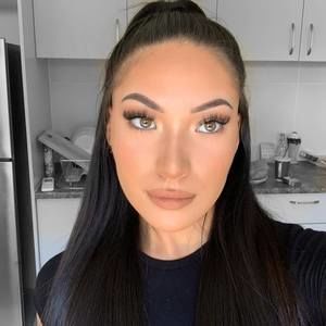 Meet your Posher, Janine